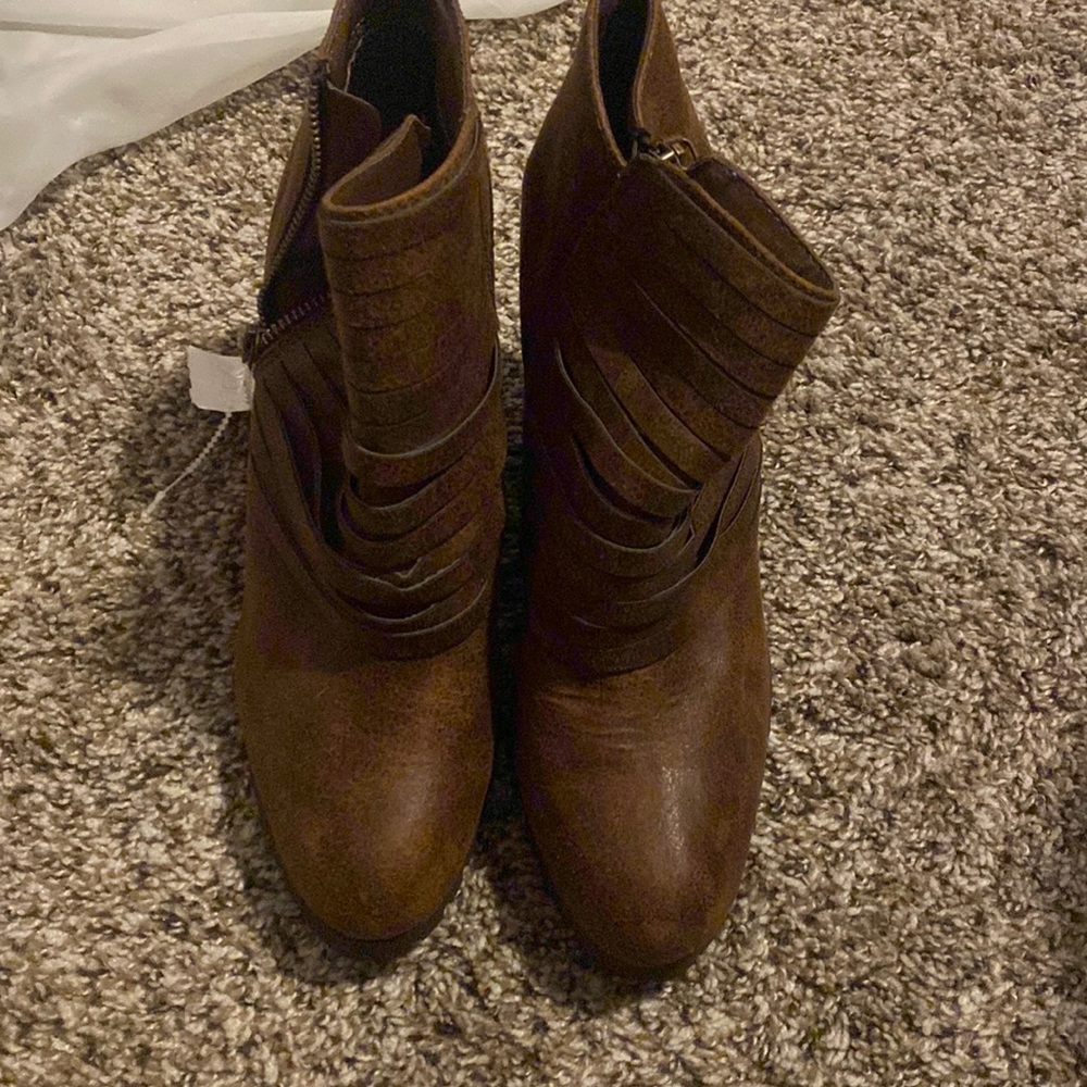 Sugar wedge booties